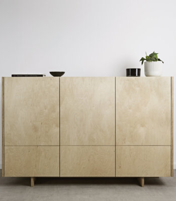 Wysoka komoda ze sklejki - fronty i szuflady